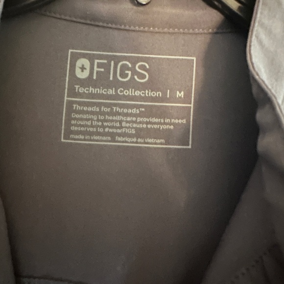 Figs Rafaela Charcoal Top - Picture 2 of 3